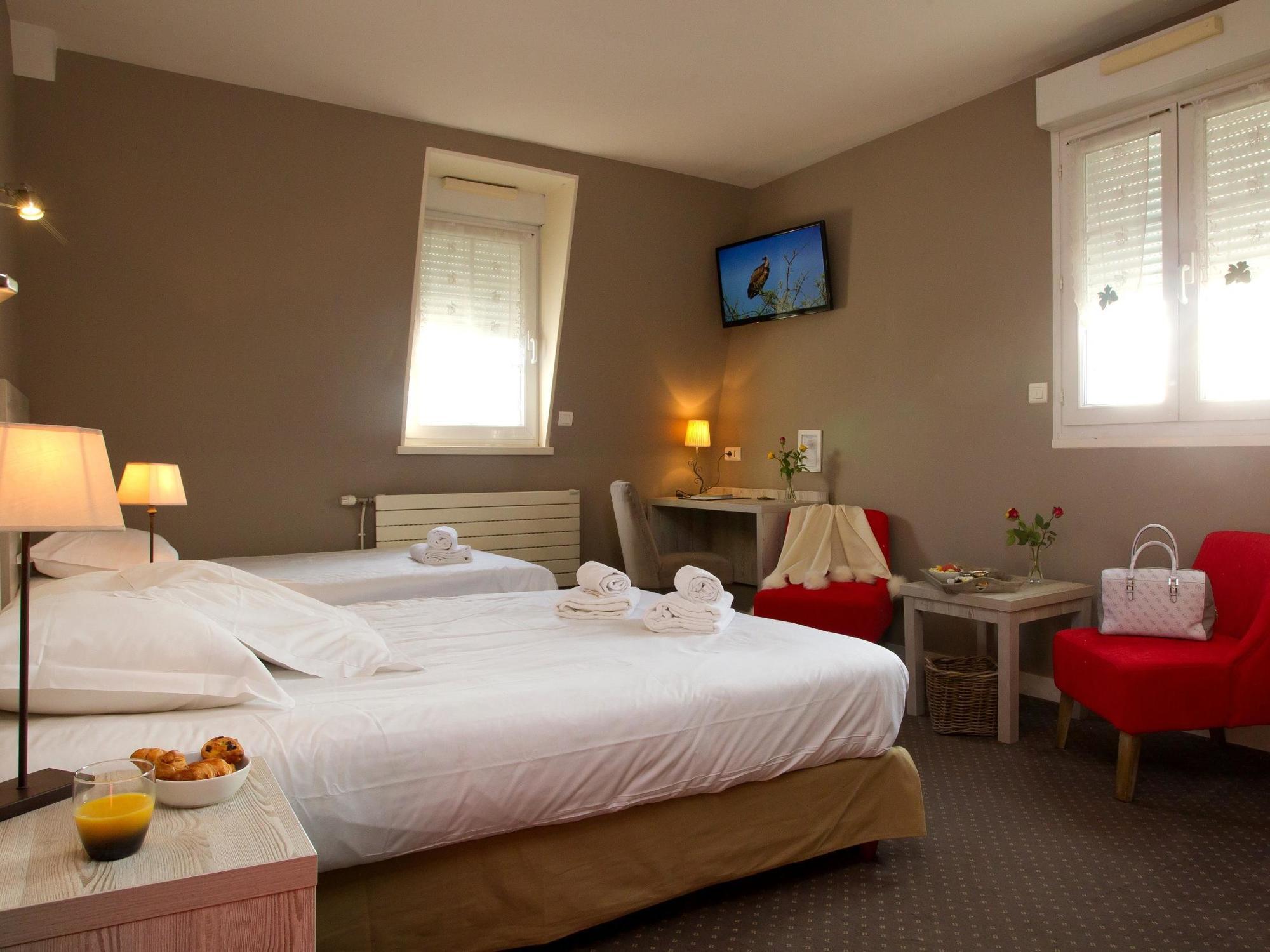 Du Port Et Des Bains Hotel 3*
