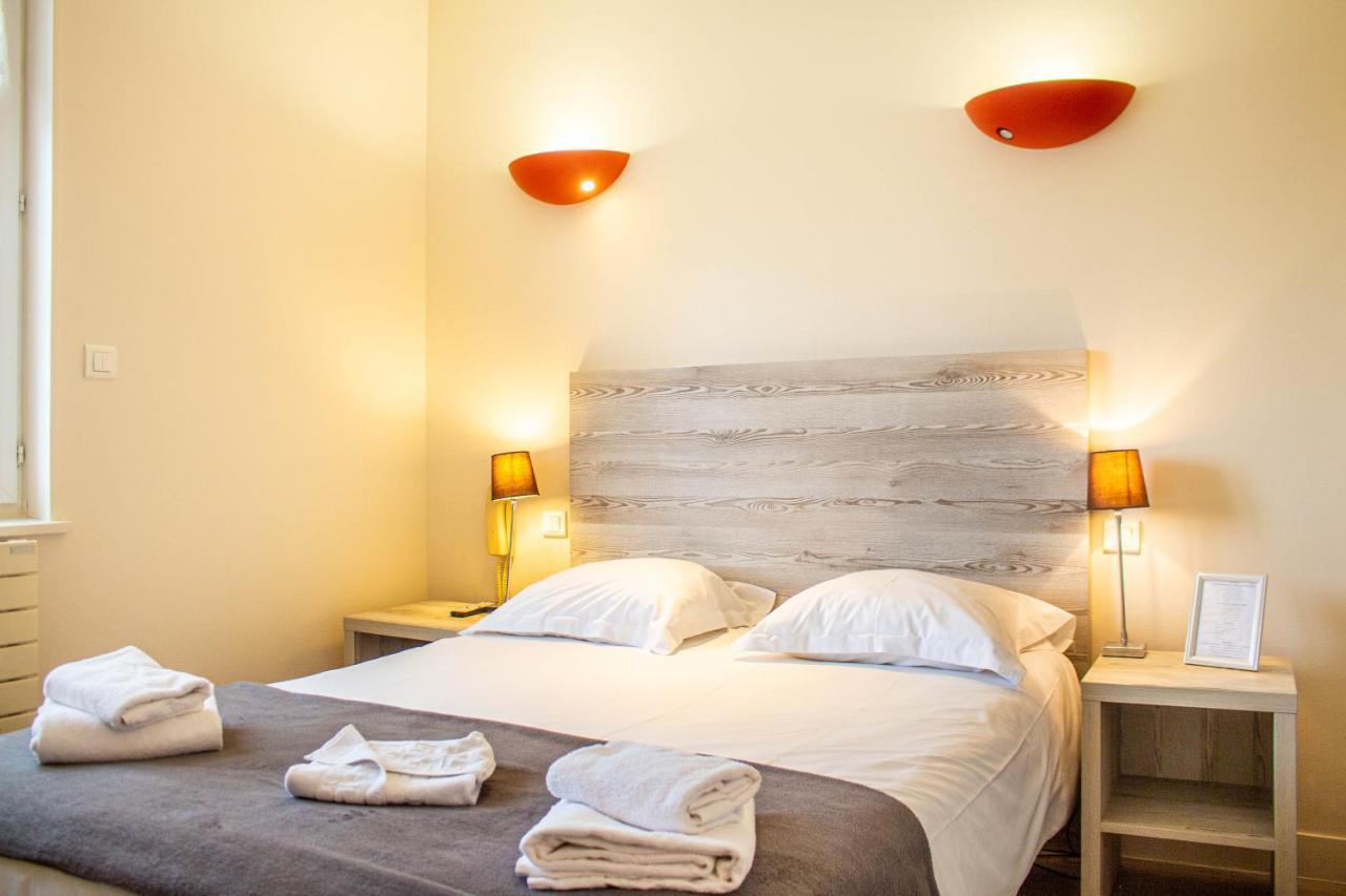 Hotel Du Port Et Des Bains 3*